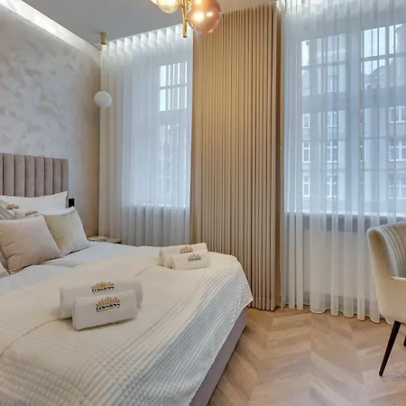 アパート Old Town Szeroka By Downtown *